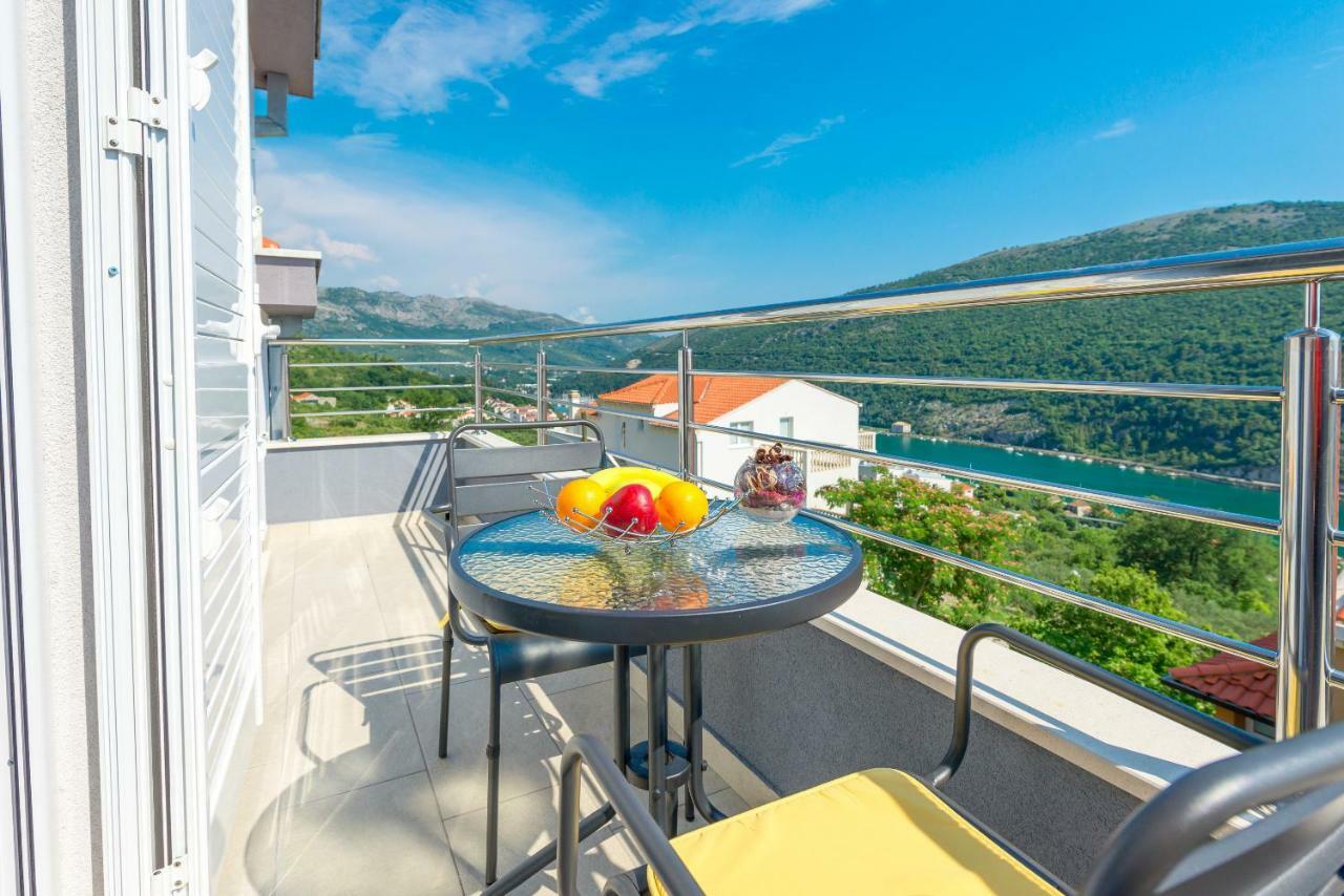 Guesthouse Pezo โมโกชิซา ภายนอก รูปภาพ