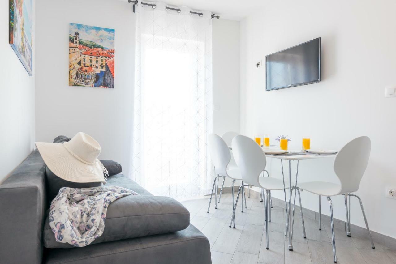 Guesthouse Pezo โมโกชิซา ภายนอก รูปภาพ